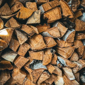 Kuiv küttepuu kask, lahtine